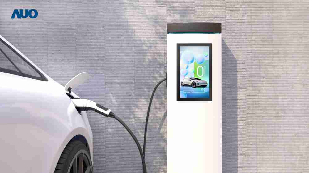 友達〝EVSE車用充電樁解決方案〞專為電動汽車充電樁設計，，具有高亮度、、、、克服戶外艱難環境的耐溫、、、耐紫外線等特性，，，，並搭載散熱性及擴充性強的高效能工業電腦，，可實現人機互動訴求，，，，如資訊顯示、、、支付等應用